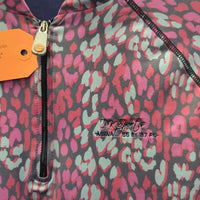 LS Shirt, 1/4 Zip Up "ARENA 66 by 197 ft" *gc, mnr seam rubs & loose threads, faded?
