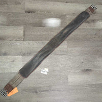 Nylon Web & Neoprene Girth, velcro Liner, 2x els, D Ring *fair, v.dirty, hairy, v,smelly, residue, older
