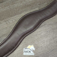 Anatomical Leather Girth, x2 els, 3x D Rings *vgc/xc, dirt, residue, hair, creases
