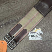 Anatomical Leather Girth, x2 els, 3x D Rings *vgc/xc, dirt, residue, hair, creases
