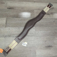 Anatomical Leather Girth, x2 els, 3x D Rings *vgc/xc, dirt, residue, hair, creases
