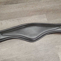 Padded Sm Belly Girth, center carabiner, x2 els *vgc, clean, mnr esidue, hair,s cuffs, rubs
