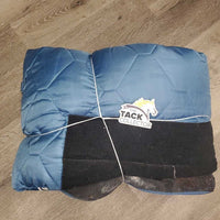 Hvy Quilt Pagoda Stable Blaket, 2 legs *xc, clean, mnr hairy velcro
