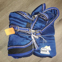 Med Quilt Stable Blanket, 2 legs, tail *gc, unstitched, mnr hair, dirt, snags, rubs, threads, pills, puckers
