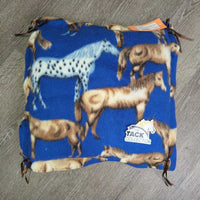 Fleece Pillow *gc, mnr hair, clumpy, older?
