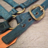 Thick Nylon Halter *gc, rubs, frays, older, stains, dirt, pulls, hole frays
