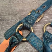 Thick Nylon Halter *gc, rubs, frays, older, stains, dirt, pulls, hole frays
