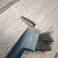 Plastic Hoof Pick, Bristle Brush *vgc, dirt, rust & bent bristles
