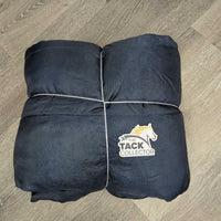 Med Quilt Stable Blanket, tail *vgc, clean, mnr hair, repairs, snags, threads, rubs
