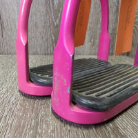 Pr Stirrup Irons, rubber beds *vgc/gc, scuffs, chipped paint, mnr dirt
