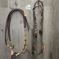14" Silver Cloud Peruvians Show Saddle: 3 pads, 2 wool/1 Corona (leather), Tapacola(tail), Batacola(crupper), Cruzeta(connector), Retrancas(straps), Stirrups, latigos, String Cinch, Breastplate, Headstall, Hackamore, Reins, Tapa Ojos (eye covers), Bag

