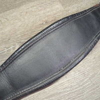 Padded Leather Short - Dressage Girth, 2x els *gc, clean, creases, hairy seam, dents, rubs, older, mismatched?repaired els
