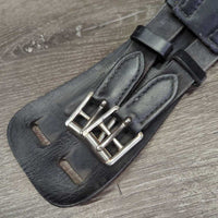 Padded Leather Short - Dressage Girth, 2x els *gc, clean, creases, hairy seam, dents, rubs, older, mismatched?repaired els
