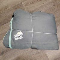 150g Winter Blanket, detach neck, 2 legs, bag *vgc, wpf, clean, stains, mnr hair, snags, rubs, threads
