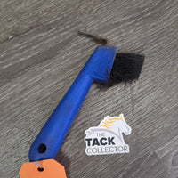 Plastic Hoof Pick, brush *gc, bent bristles, residue, rust, mnr dirt
