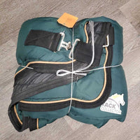Med Quilt Stable Blanket, 1 leg *gc, mnr dirt, film, stains, rubs, snags, rust, hair, missing leg
