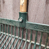 Plastic Pitch Fork *gc, dirty, residue, split pitchfork
