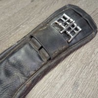 Thick Padded Anatomical Short - Dressage Girth, 2x Els *gc, v.dirty, creases & hollow spots, hair, fading
