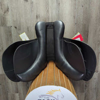18" *adj *White/XW Gullet In Premier Equine Synthetic All Purpose Saddle, 2 Billet Guards, 4 Velcro Blocks, Navy PEi Jersey Cover, Synthetic Wool Flocking, Front & Rear Gusset Panels, Flaps: 15.75"L x 14.5"W Serial # PE036093
