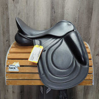 16.5" *Adj Med/Black Gullet In Premier Equine Monoflap Synthetic Dressage, Navy PEi Jersey Cover, Large Front Exterior Blocks, Synthetic Flocking, Front & Rear Gusset, Flaps: 15"L x 9"W Serial #: PE179614
