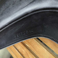 16.5" *Adj Med/Black Gullet In Premier Equine Monoflap Synthetic Dressage, Navy PEi Jersey Cover, Large Front Exterior Blocks, Synthetic Flocking, Front & Rear Gusset, Flaps: 15"L x 9"W Serial #: PE179614
