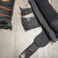 Pr Quick Wraps, inserts *gc, mnr dirt, hair, faded, snags, tears, rubbed, pilly, stains, threads, residue
