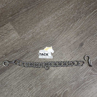 Curb Chain, 2 Hooks *vgc, clean, mnr rubs
