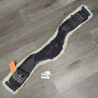 Neoprene Short Girth, 2 els, fleece cover *gc, older, clumpy, dingy, weak velcro, rubs, mnr hair, residue, pills
