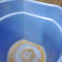 Flat Back Plastic Bucket *gc, dirt, scuffs, faded, residue, scuffs, scrapes, smells
