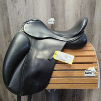 17" M 4.75" Euroriding Titan II Dressage Saddle, Green Nylon/Fleece Lined Saddle Storage - Carry Bag, Wool Flocking, xlg Rear Gusset Panels, XLg External Front Blocks, Flaps: 16.5"L x 11"W Serial #: 302 080 323 17
