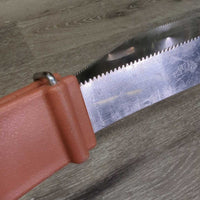 Metal Shedding Blade *gc, mnr dirt, cracked handle, residue, scuffs
