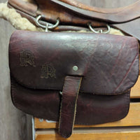 *DECOR ONLY - NOT FOR RIDING *TWISTED Tree *Antique Trail - Cavalry Saddle, 2x Trial Bags, Leathers, Irons, Fleece Flocked
