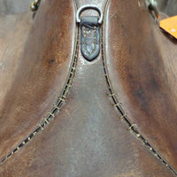 *DECOR ONLY - NOT FOR RIDING *TWISTED Tree *Antique Trail - Cavalry Saddle, 2x Trial Bags, Leathers, Irons, Fleece Flocked
