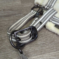 Fleece Lined/Padded Nylon Halter, adj, snap *xc, mnr dirt, stains
