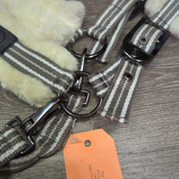 Fleece Lined/Padded Nylon Halter, adj, snap *xc, mnr dirt, stains
