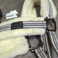 Fleece Lined/Padded Nylon Halter, adj, snap *xc, mnr dirt, stains
