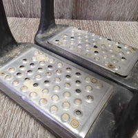 Pr Wide Base Plastic Stirrup Irons, cheese grater grips *gc, dirt, scuffs, rubbed grips, residue, rust, broken washer
