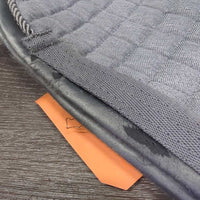 Quilt Dressage Pad, rolled fleece edges, piping *vgc, clean, pills, rubs, clumpy, mnr hair, fuzz, bare edge, threads, snags, unstitched

