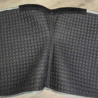Quilt Dressage Pad, rolled fleece edges, piping *vgc, clean, pills, rubs, clumpy, mnr hair, fuzz, bare edge, threads, snags, unstitched
