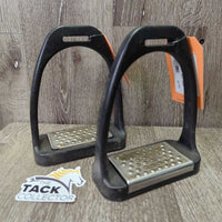 Wide Base Plastic Stirrup Irons, Grater Grips Only *gc, dirty, rubs, scrapes, faded?

