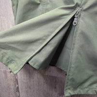 Waterproof? Jacket, zips, hood *xc/vgc
