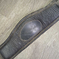 Padded Shaped Leather Dressage Short Girth, 2x els *gc/fair, v.creased, dirt, residue, thin spots, wavy edges, older dents, hair, film
