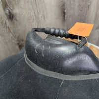 Synthetic Leadline Saddle *vgc, mnr dirt & hair

