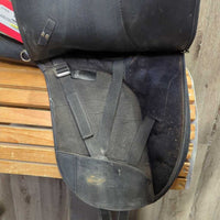17" Adj *Blue M/W in Wintec Isabell Synthetic Dressage Saddle, CAIR Panels, Flaps: 16.75"L x 12.5"W Serial #: 386348
