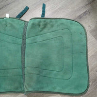 Quilt Waffle Jumper Pad, piping *gc/fair, clean, cut loops, v. faded, holey edges, mnr puckers, threads, stains, rubs, pills
