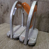 Pr Metal Wide Base Stirrup Irons *gc, clean, spray painted, chipped, rubbed, scuffs, tarnish
