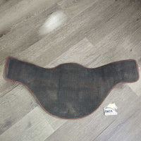 Contoured Belly Girth, neoprene liner, x2els, carabiner *vgc, clean, hair, residue, scuffs
