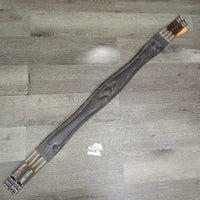 Padded Leather Girth, 2x els, x3 d rings *vgc, clean, film, mnr dirt, hair, cuts, discolour spots, rubs, puckered els
