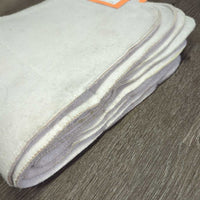 4 Fleece No Bow Leg Quilts *gc, clean, dingy, pilly, mnr hair, wavy, stains
