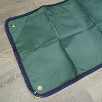 Hanging Stall Bandage Holder, piping *like new/xc, clean, folds, mnr stains & scrapes
